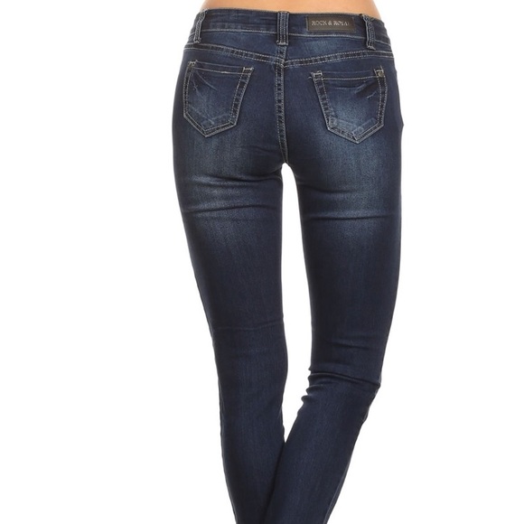 Mid-Rise Ripped Skinny Jeans - Picture 3 of 5